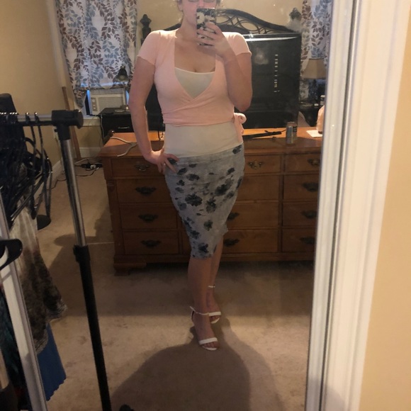 Meet your Posher, Paige. Age 26, married 5 yrs. - Picture 5 of 8